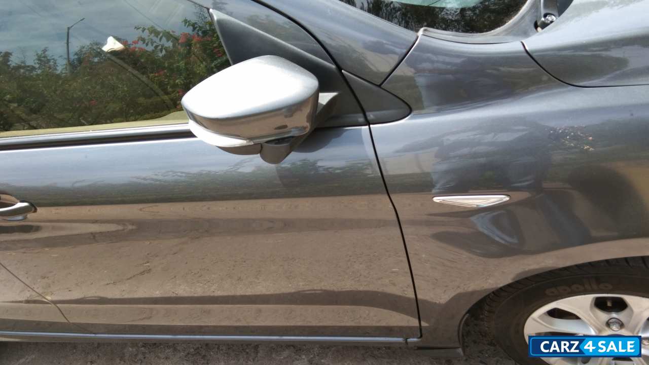 Grey Ford Aspire Titanium 1.5 TDCi