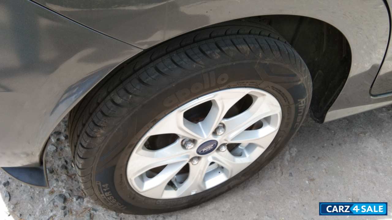 Grey Ford Aspire Titanium 1.5 TDCi