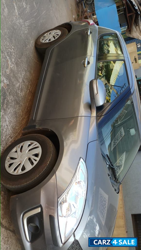 Gray Maruti Suzuki Swift VDi ABS