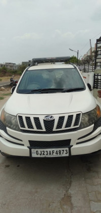 White Mahindra XUV 500 W8 2WD