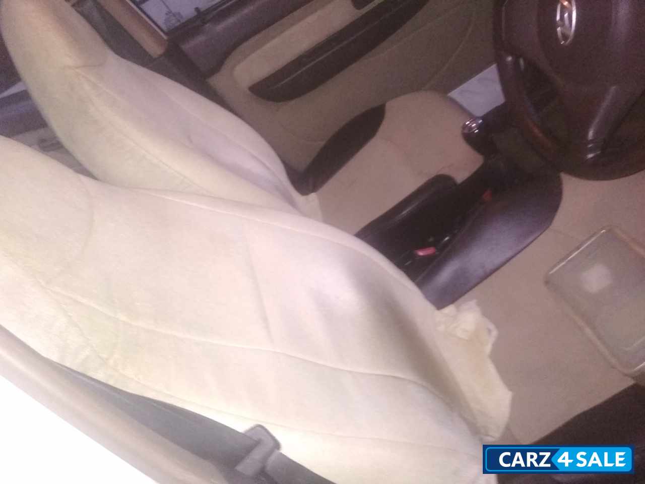 White Hyundai Santro Xing GLS LPG