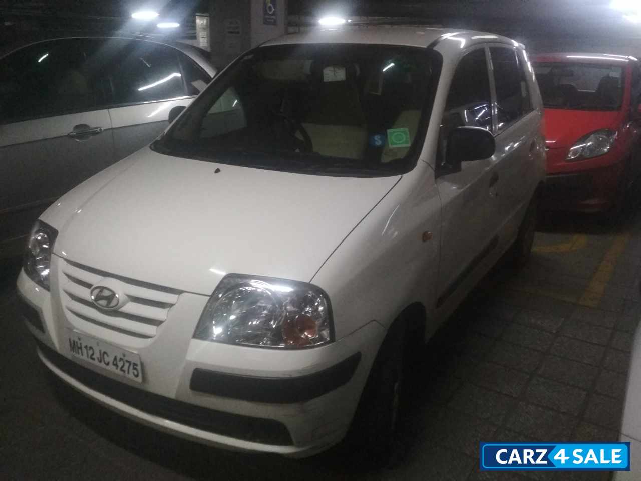 White Hyundai Santro Xing GLS LPG
