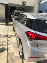 Silver Hyundai Elite i20 Sportz 1.4