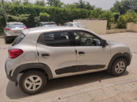 Silver Grey Renault Kwid RXT