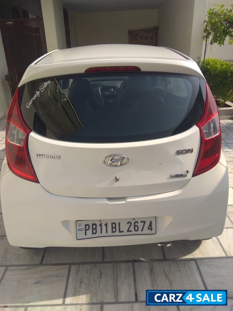 White Hyundai Eon Era plus
