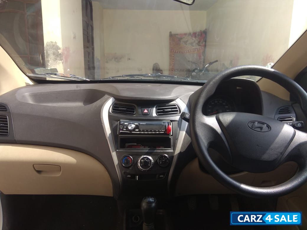 White Hyundai Eon Era plus