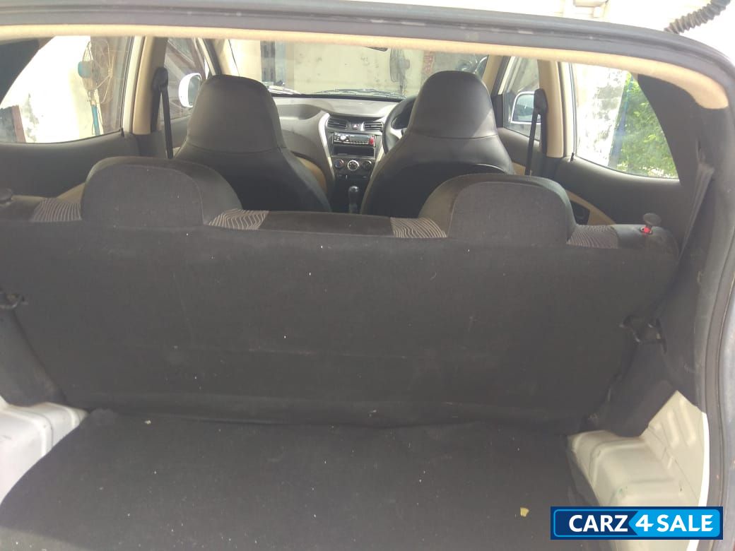 White Hyundai Eon Era plus