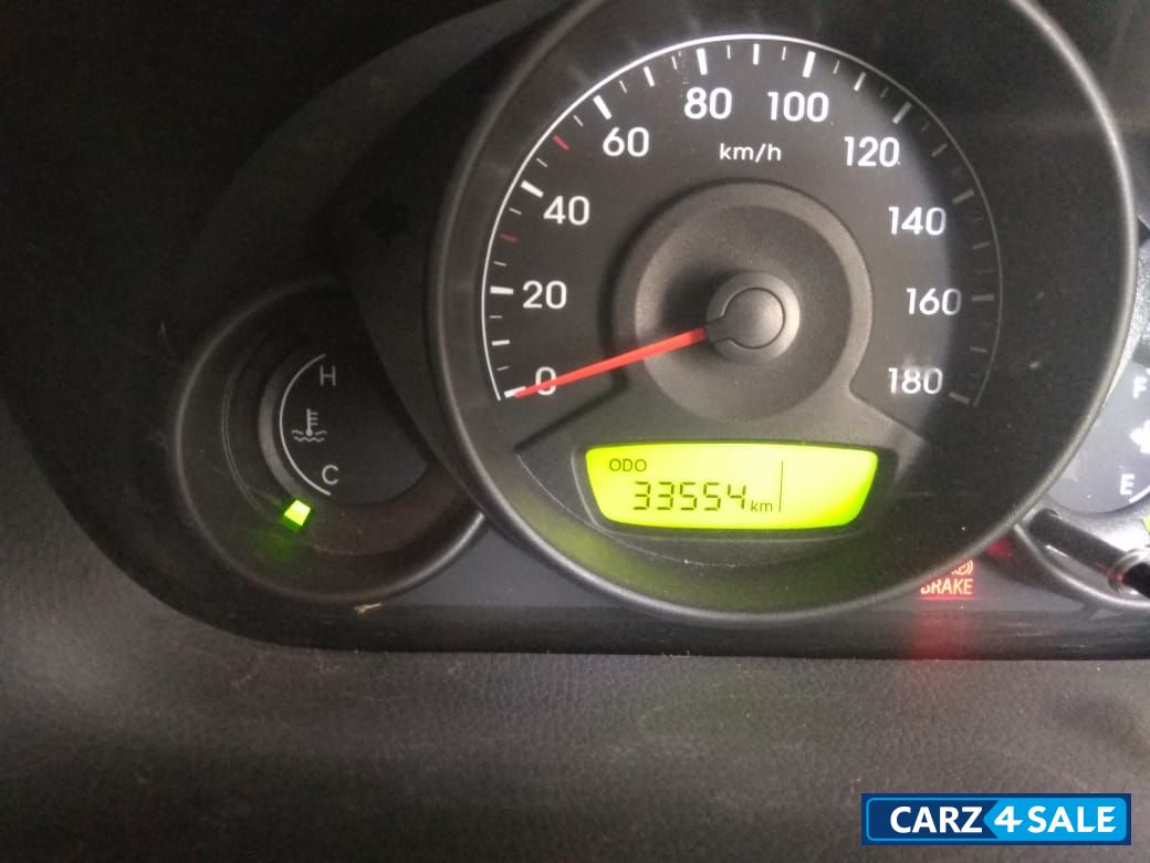 White Hyundai Eon Era plus