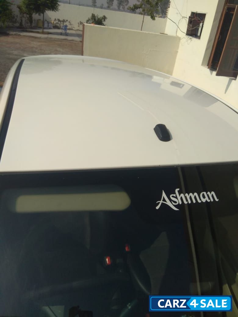 White Hyundai Eon Era plus