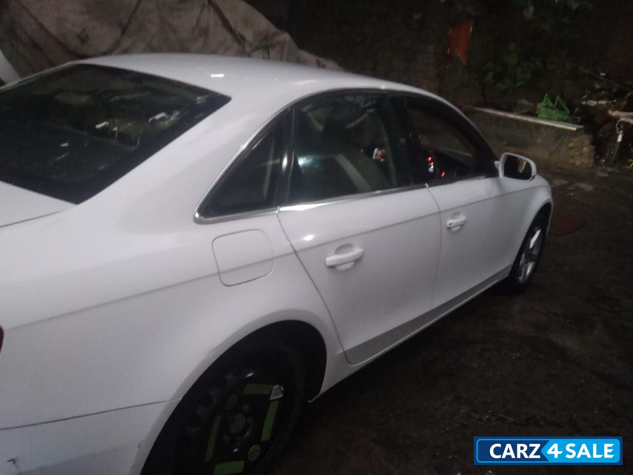 White Audi A4 2.0 TDI 177 bph Premium