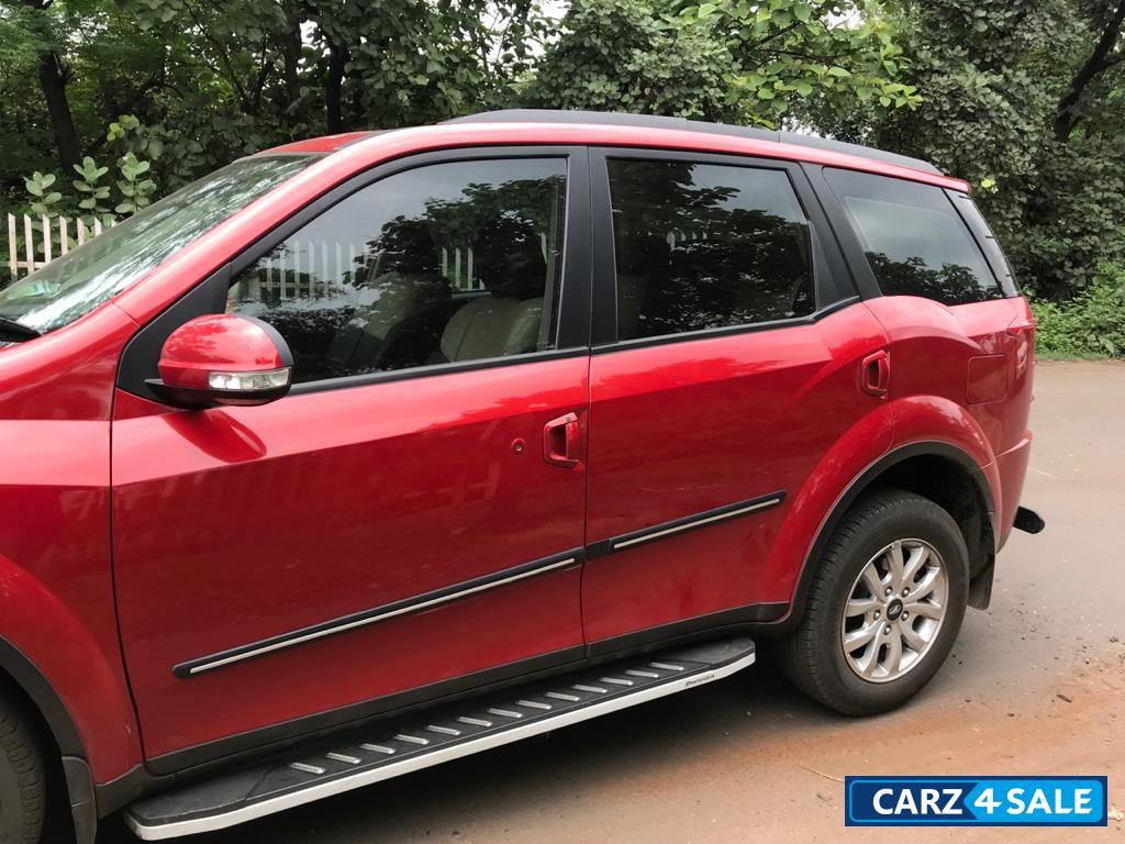 Red Mahindra XUV 500 W9 BS4 N FWD Diesel