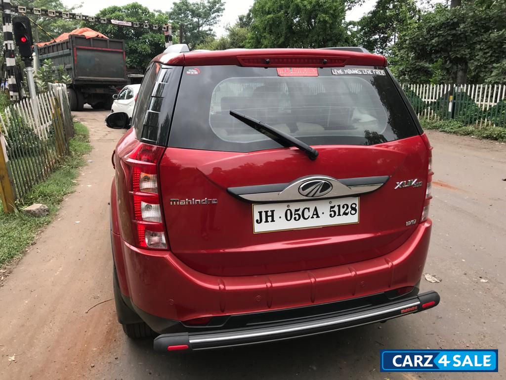 Red Mahindra XUV 500 W9 BS4 N FWD Diesel