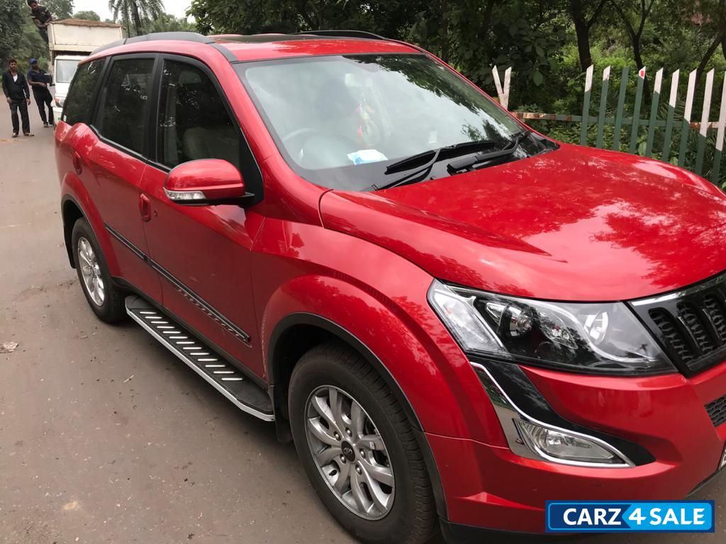 Red Mahindra XUV 500 W9 BS4 N FWD Diesel