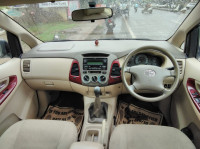 Toyota Innova 2.0 V