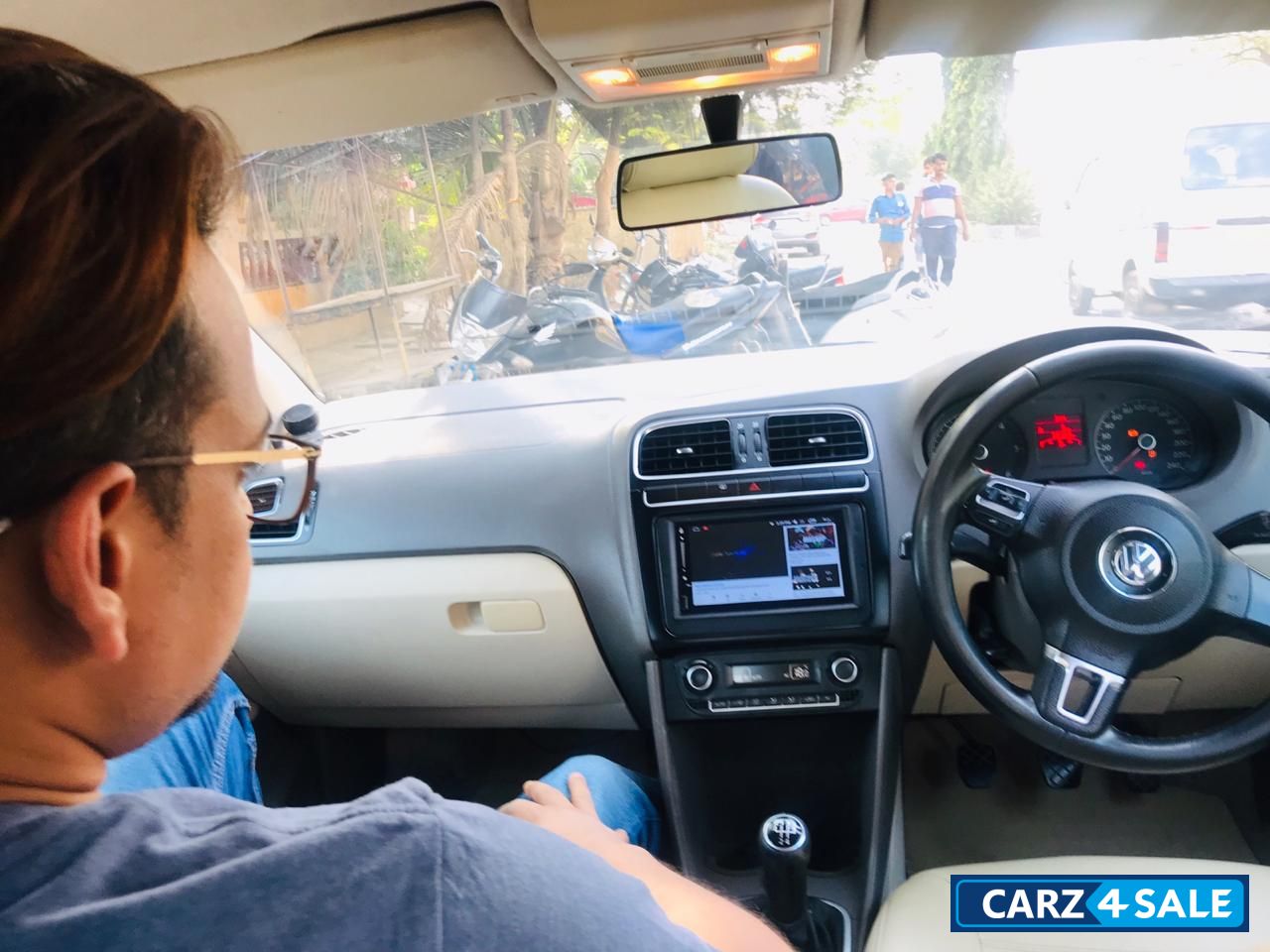 Blue Volkswagen Vento Diesel TD