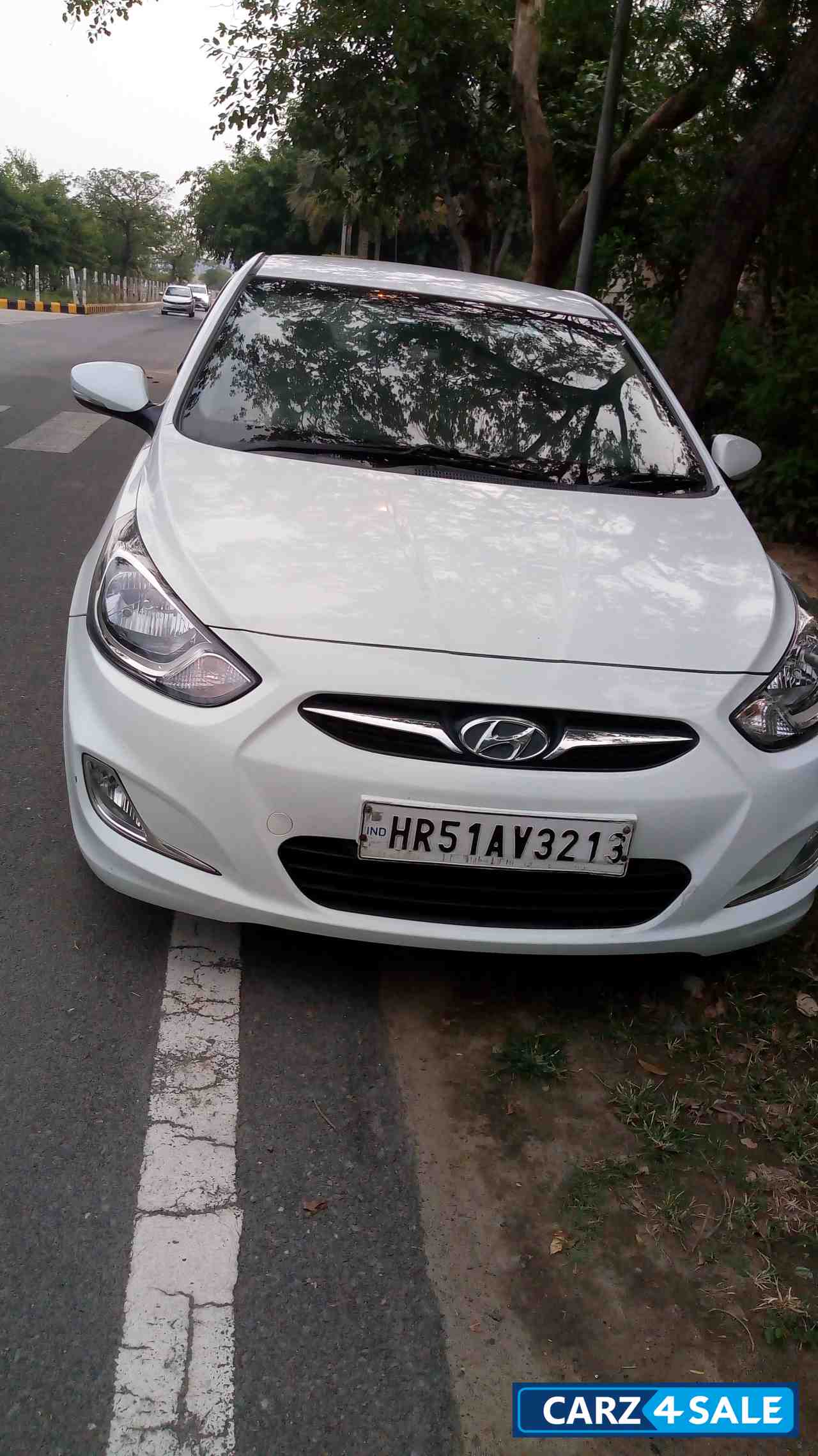 Hyundai Verna SX 1.6L U2 CRDi Diesel