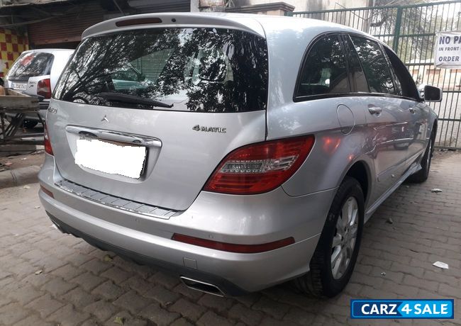 Silver Mercedes-Benz R-Class R350 4MATIC