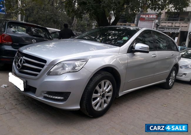 Silver Mercedes-Benz R-Class R350 4MATIC