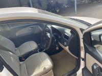 White Volkswagen Polo Highline1.5L D