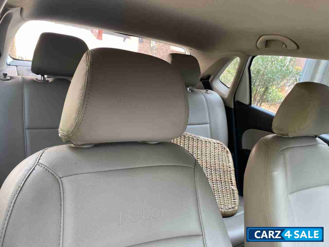 White Volkswagen Polo Highline1.5L D