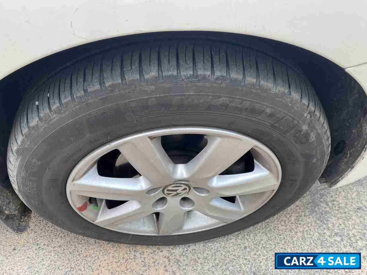 White Volkswagen Polo Highline1.5L D