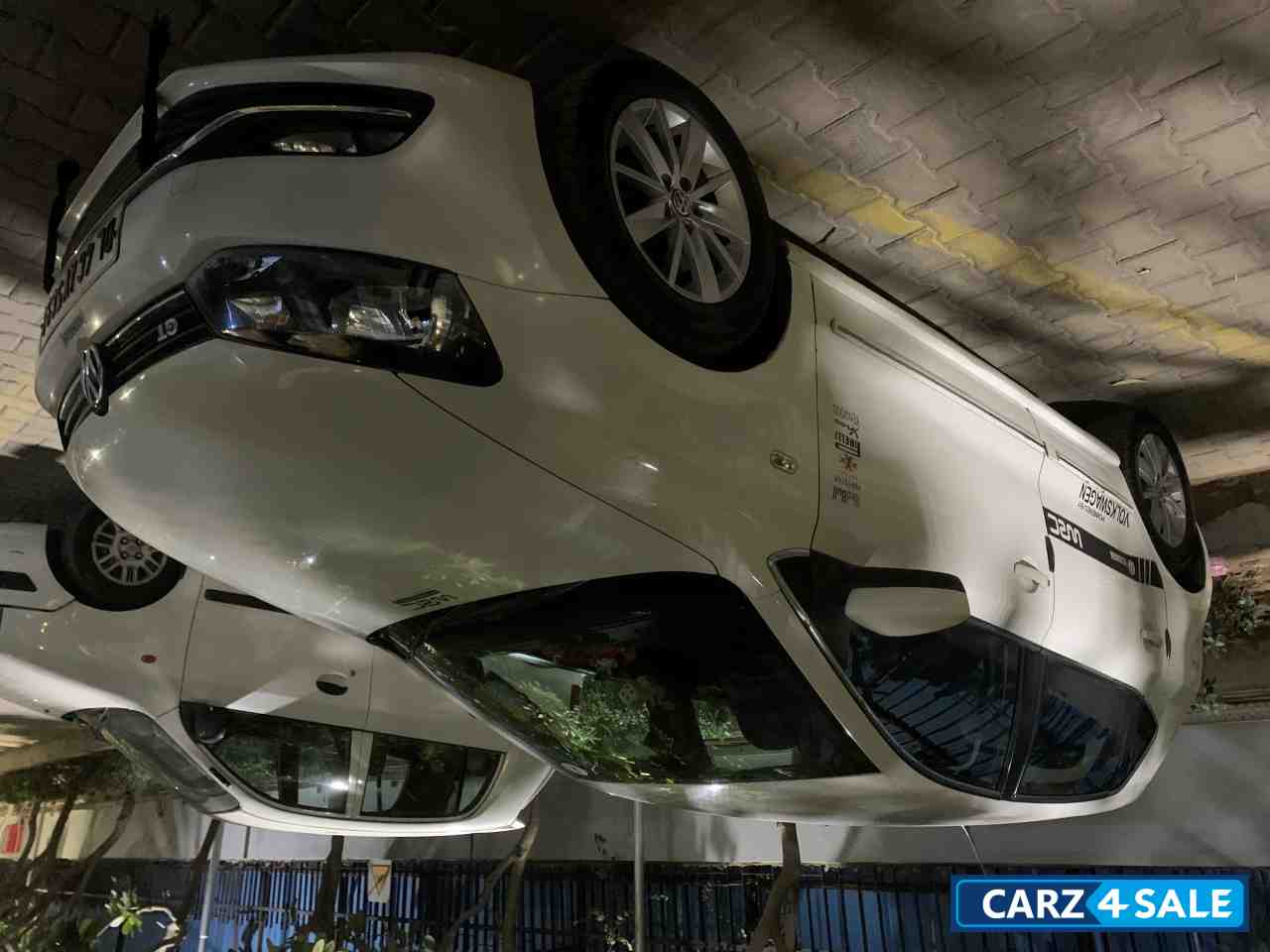 Candy White Volkswagen Polo Highline1.2L P