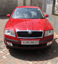 Red Skoda Laura Ambiente 1.9 TDI MT