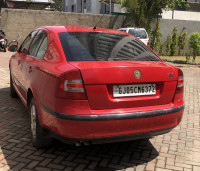 Red Skoda Laura Ambiente 1.9 TDI MT