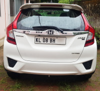 White Honda Jazz VX MT