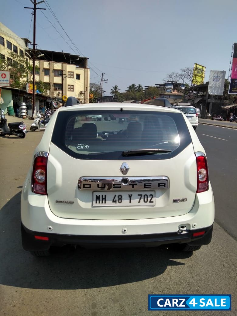 Pearl White Renault Duster 85 PS Diesel RxL