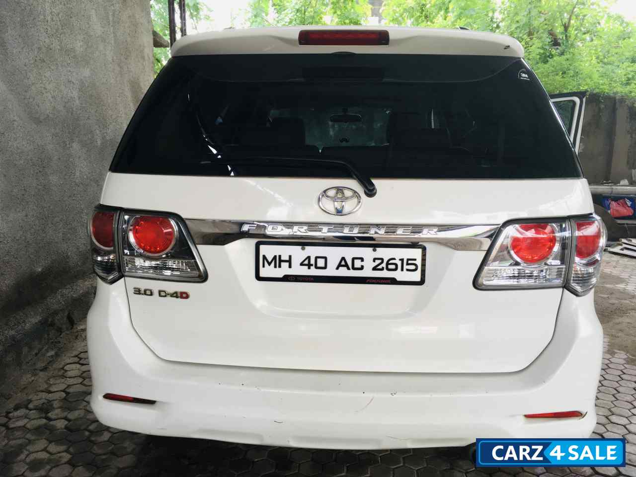 White Toyota Fortuner Diesel