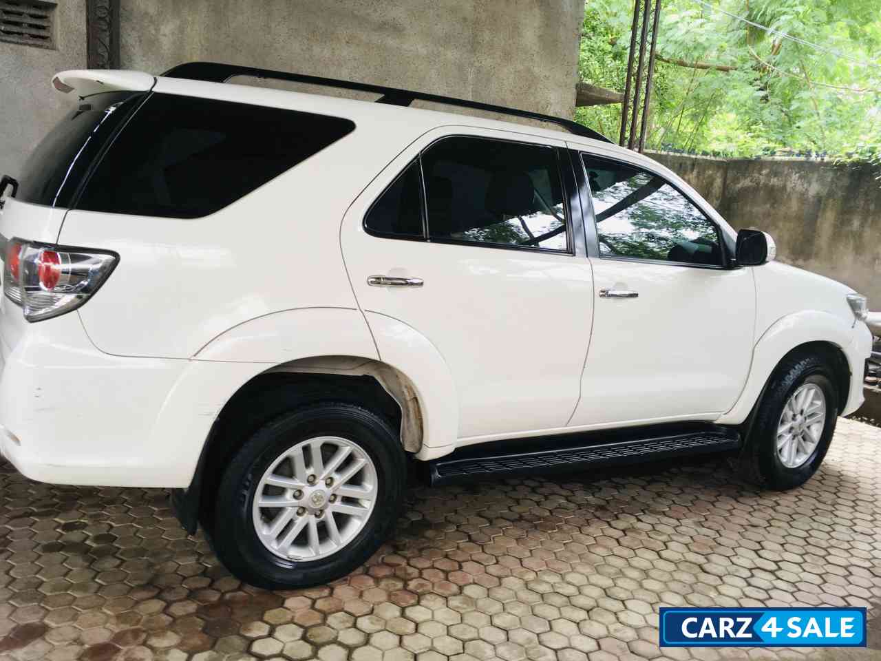 White Toyota Fortuner Diesel