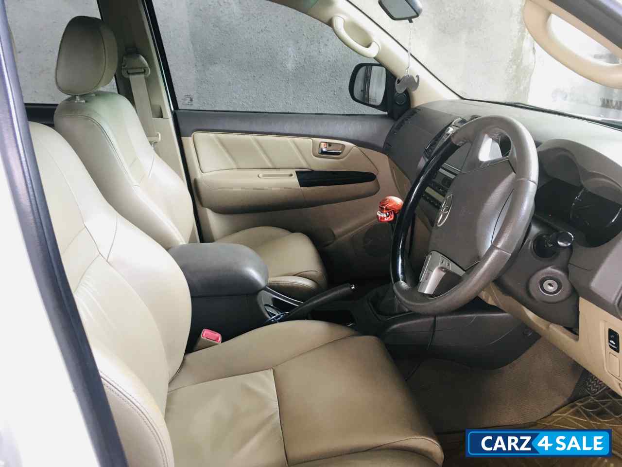 White Toyota Fortuner Diesel