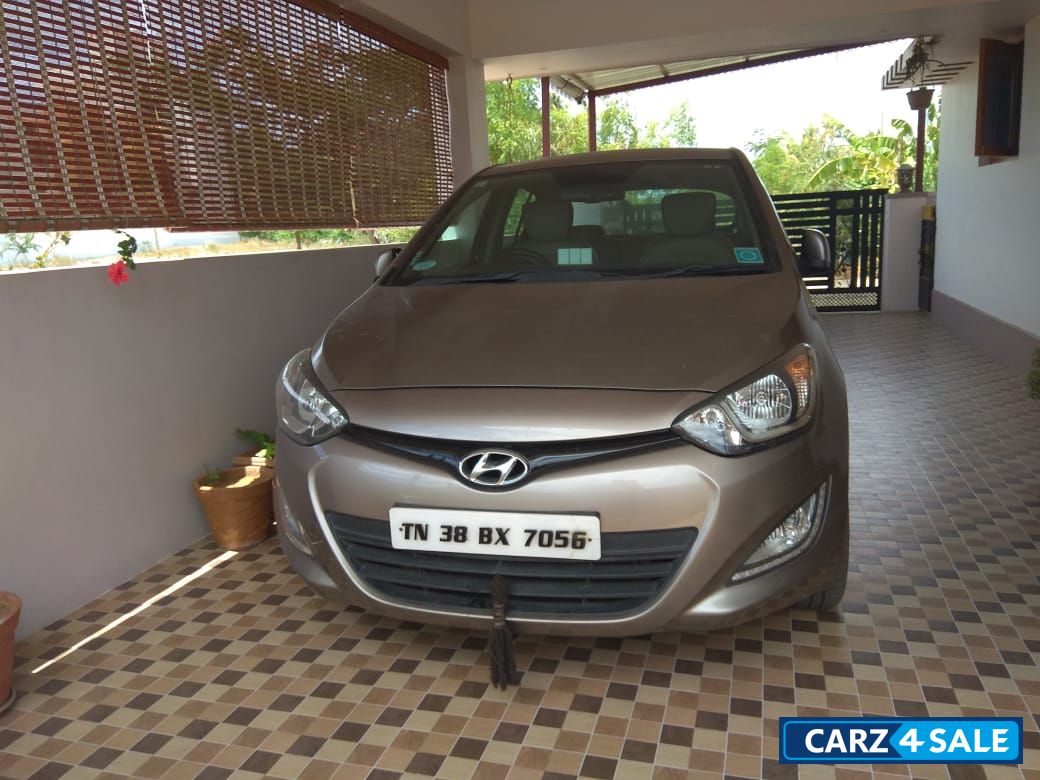 Bronze Hyundai i20 Sportz 1.2