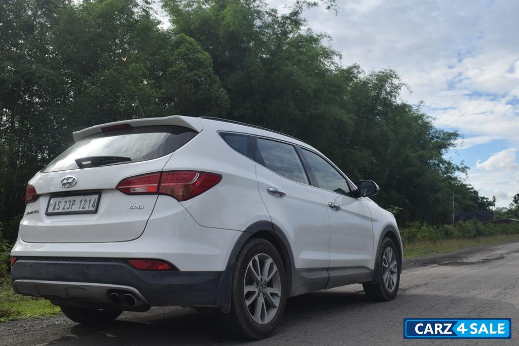 Hyundai Santa Fe 2WD MT