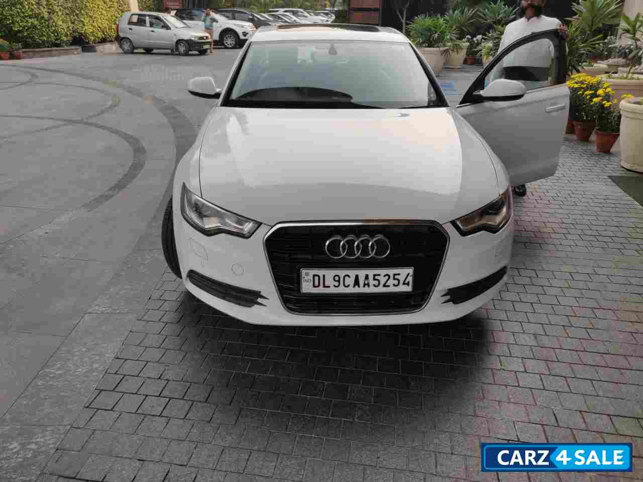 White Audi A6 2.0 TDI Premium