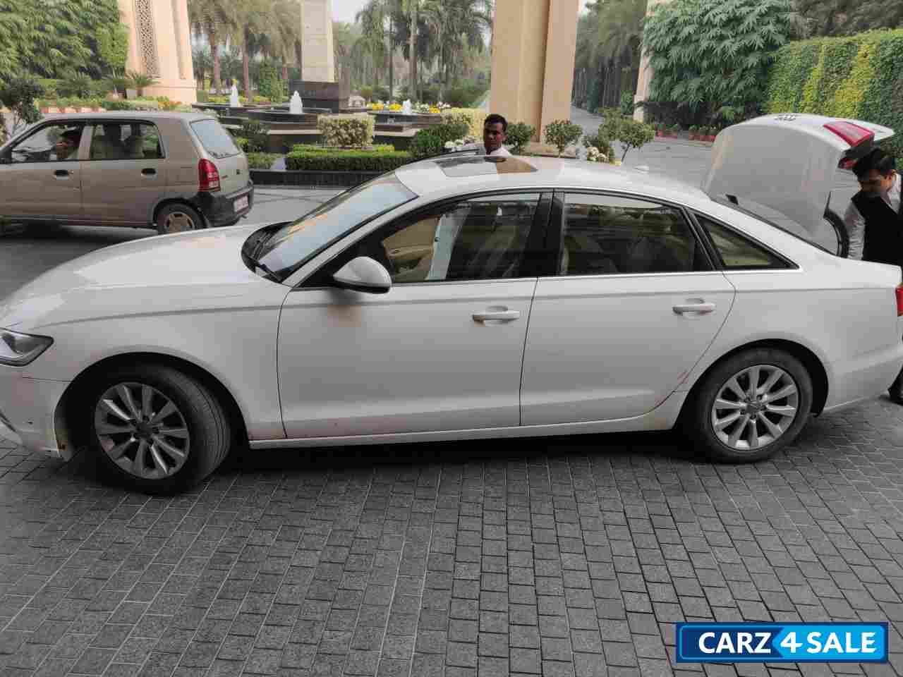 White Audi A6 2.0 TDI Premium