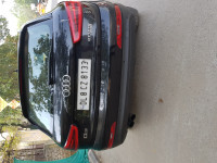 Black Audi Q3 2.0 TDI quattro Premium