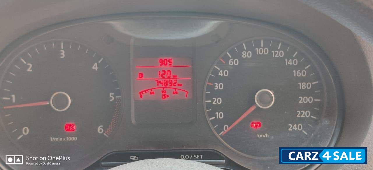 Reflex Silver Volkswagen Vento Diesel Trendline