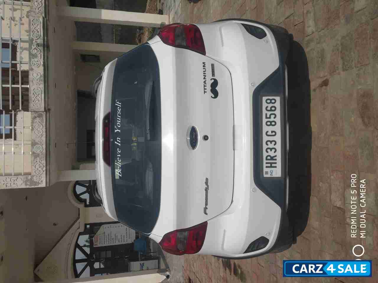 White Ford Freestyle 1.5 Diesel Titanium MT