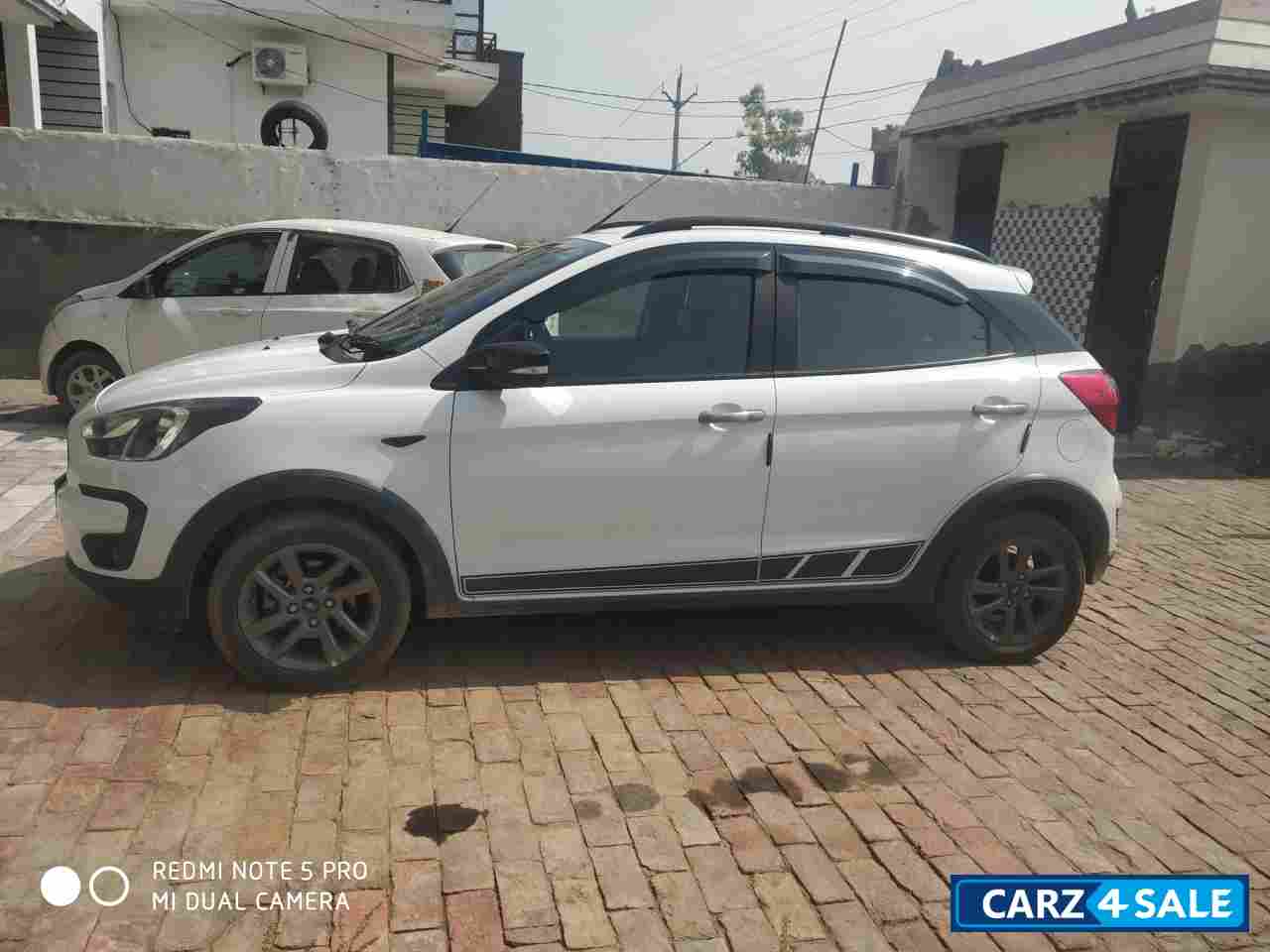 White Ford Freestyle 1.5 Diesel Titanium MT