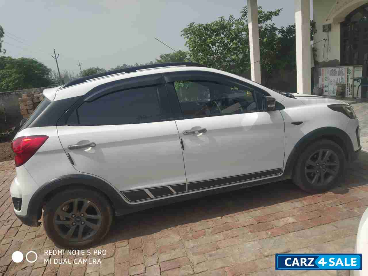 White Ford Freestyle 1.5 Diesel Titanium MT