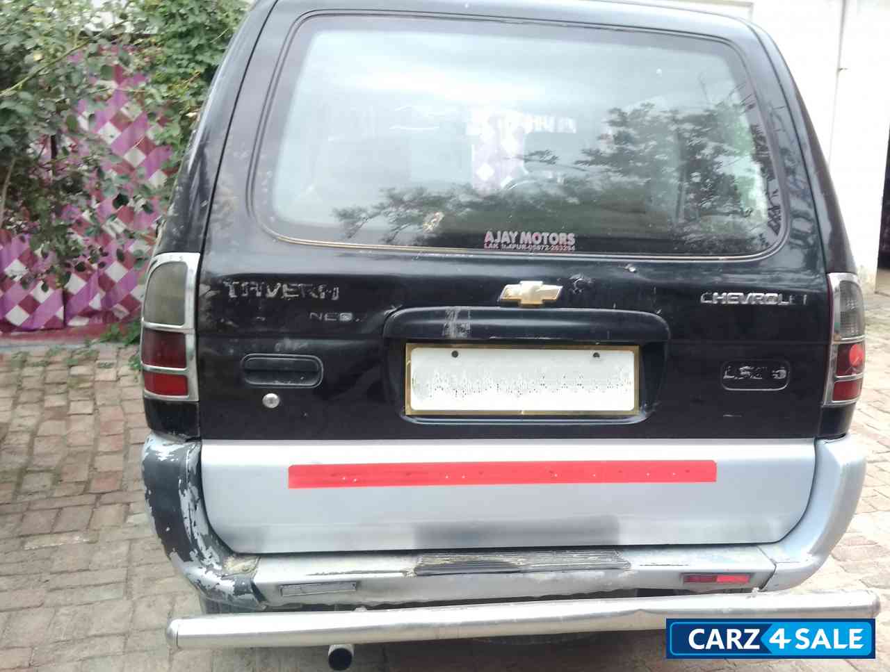 Black Chevrolet Tavera Chevrolet Tavera Neo max 10 seaters