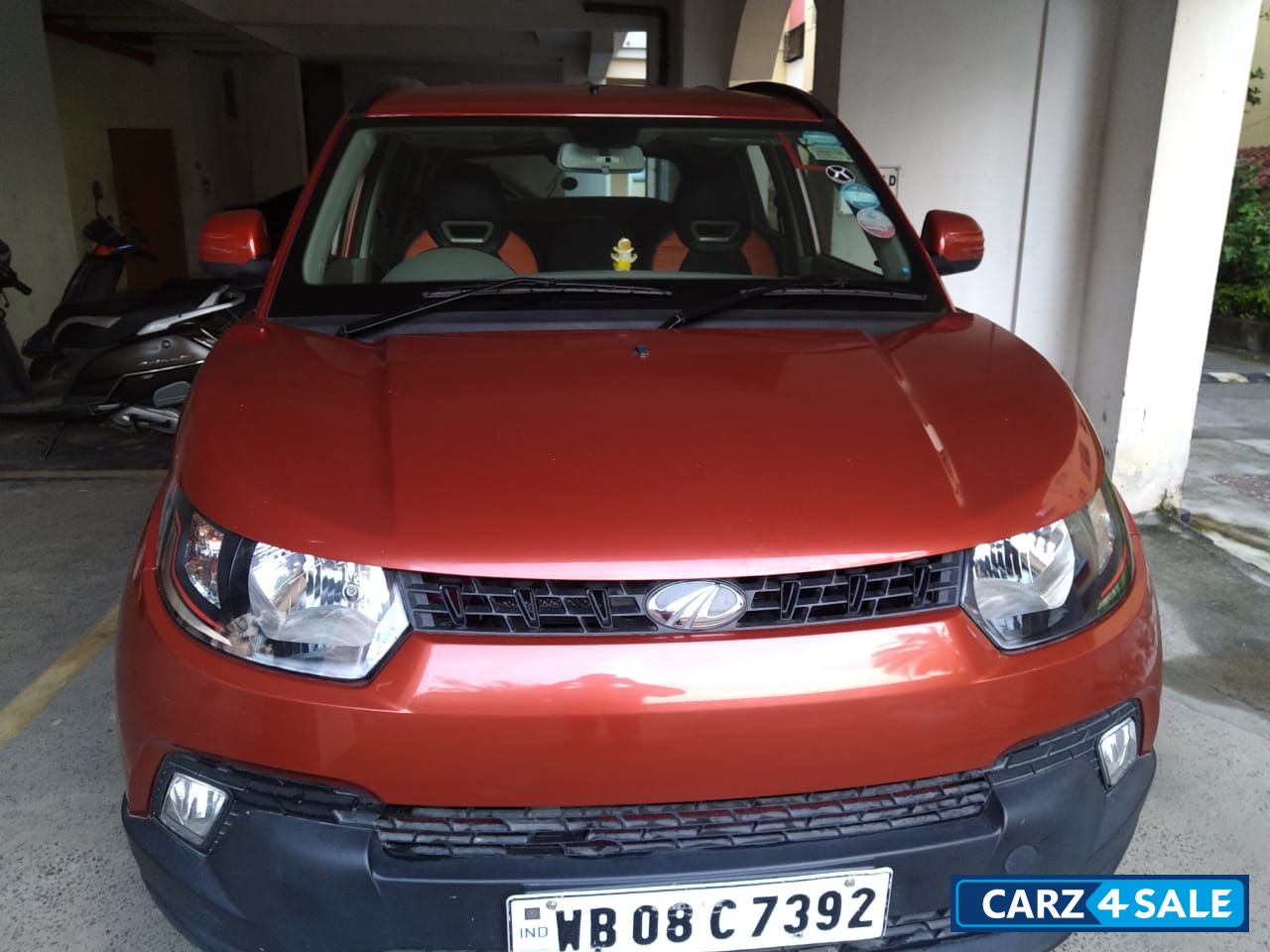 Mahindra KUV100 K4 D 6 STR