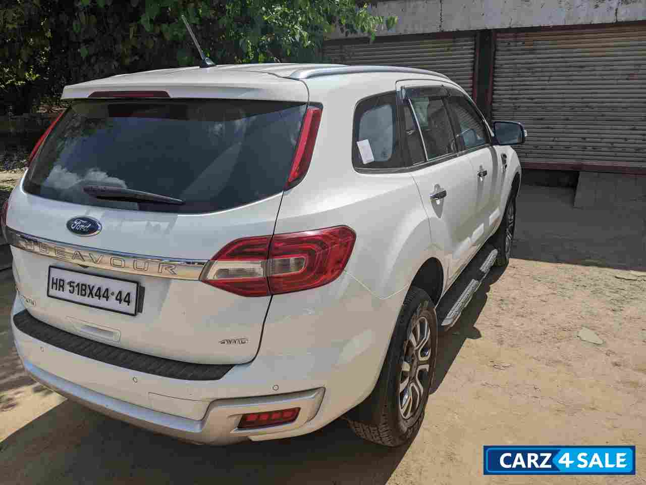 Ford Endeavour 3.2L Diesel Titanium Plus 4x4 AT