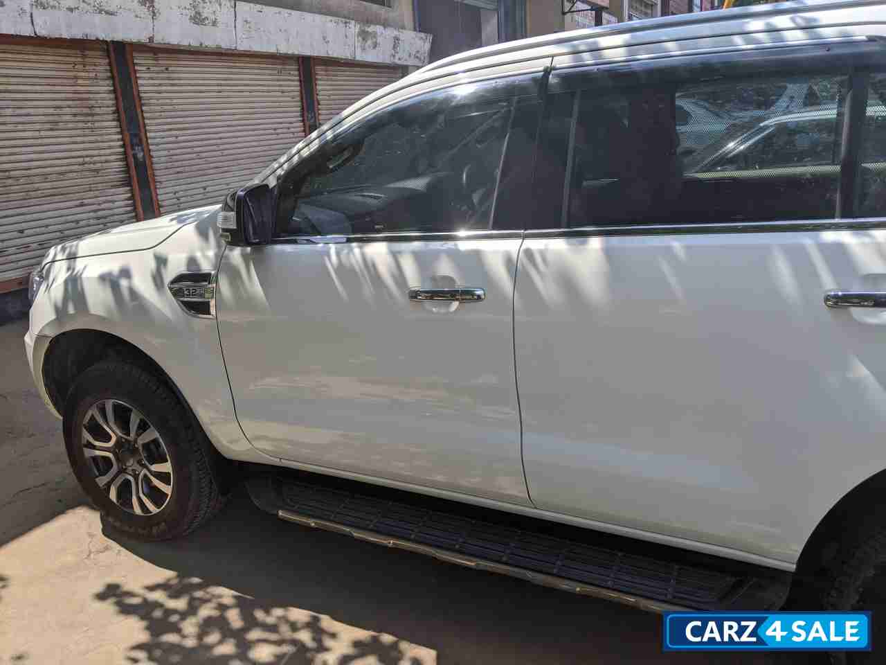 Ford Endeavour 3.2L Diesel Titanium Plus 4x4 AT