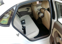 White Skoda Rapid 1.6 MPI Ambition MT