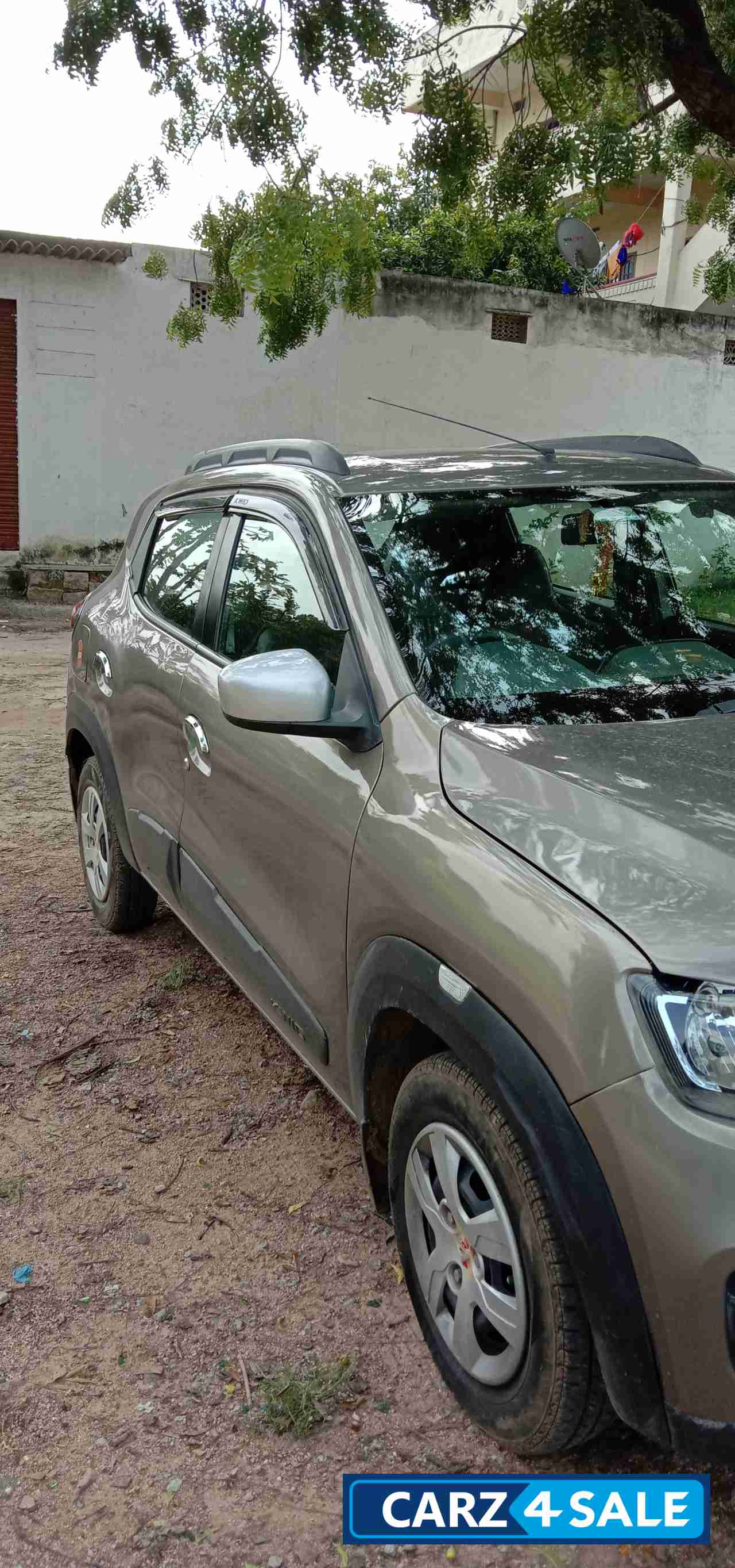 Renault Kwid 1.0 RXT Opt