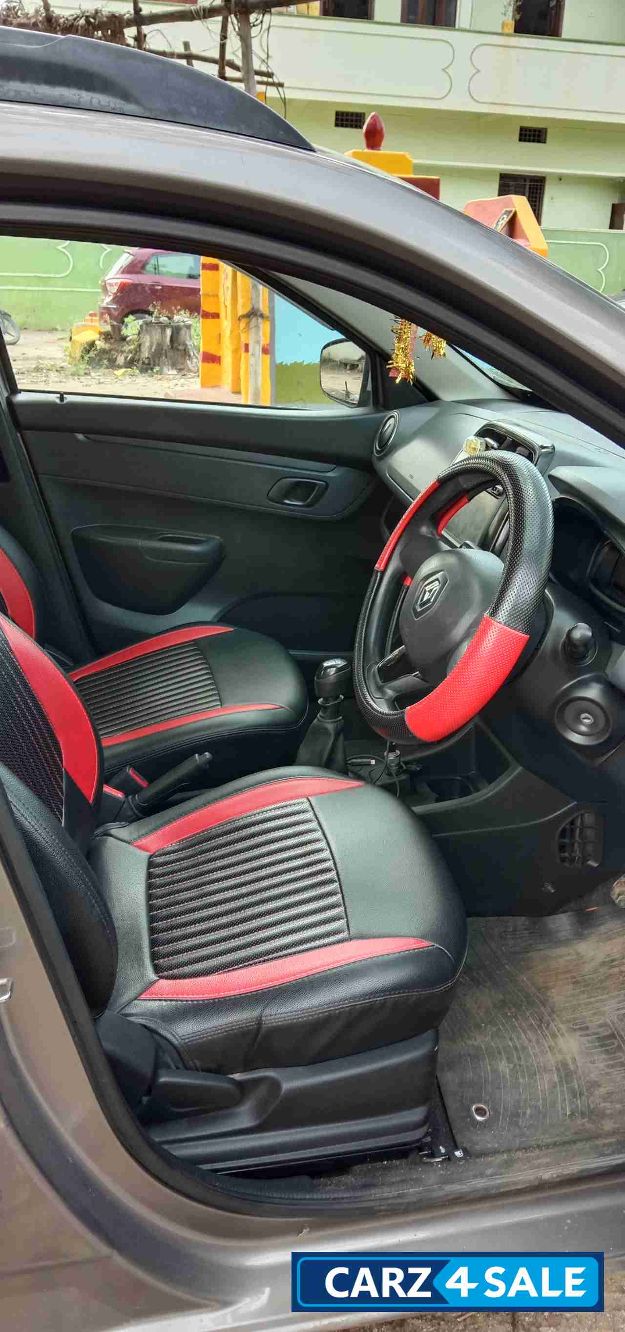 Renault Kwid 1.0 RXT Opt