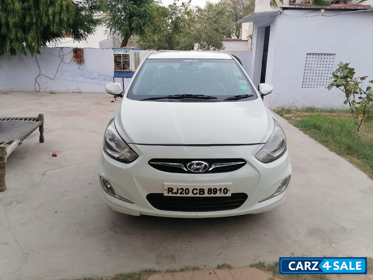 Hyundai Verna Transform 1.6 SX VTVT